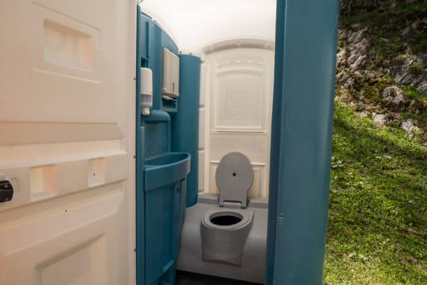 Best Porta potty delivery and setup  in Reading, OH